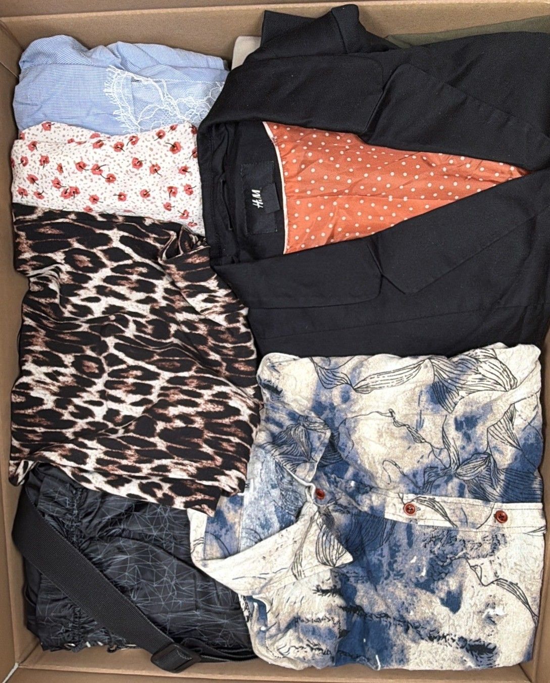 Mix odzieży second hand