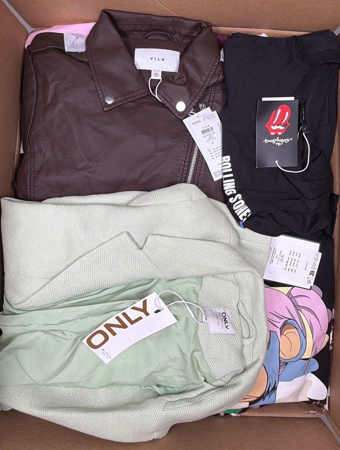 Branded Clothing Scandinavian Mix
