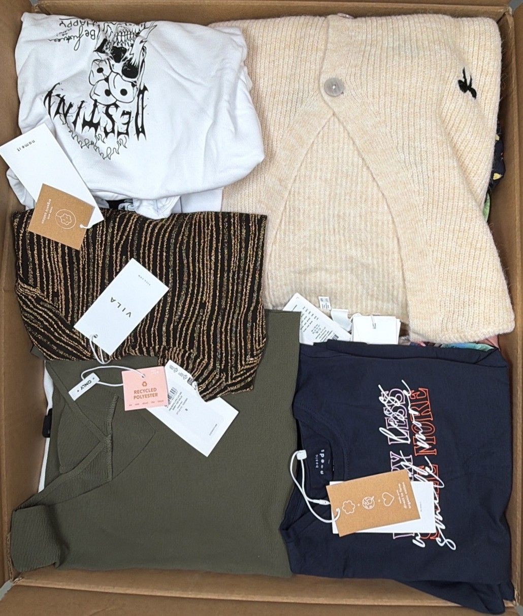 Branded Clothing Scandinavian Mix